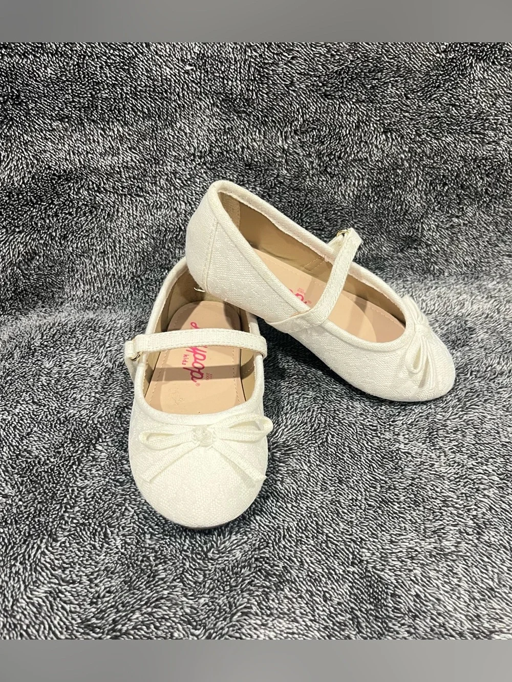 Jellypop Mary Jane shoes for toddler girls off-white size 7M